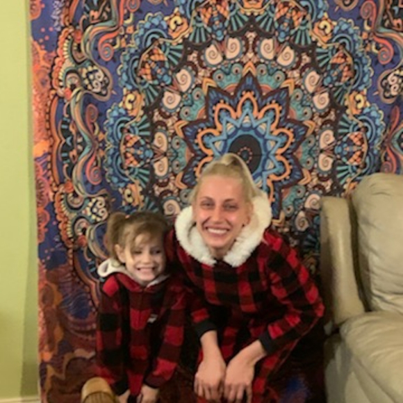 Meet your Posher, Emily - Picture 4 of 4